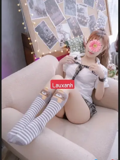 Minh Ngọc_ Gái ngoan đáng yêu, gương mặt học sinh dâm đãng